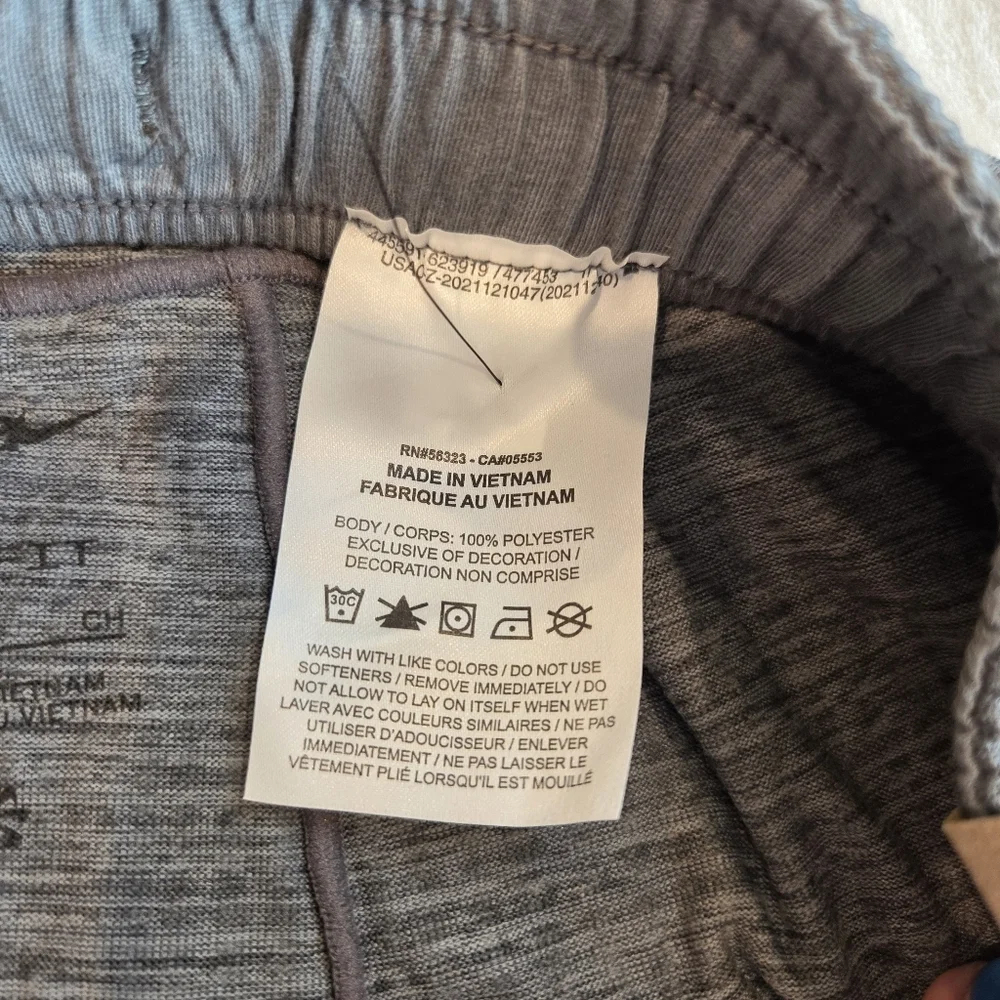 New Nike Men's DRI-FIT Yoga Loose Fit Training Shorts Size Small Gray Women - Picture 6 of 11